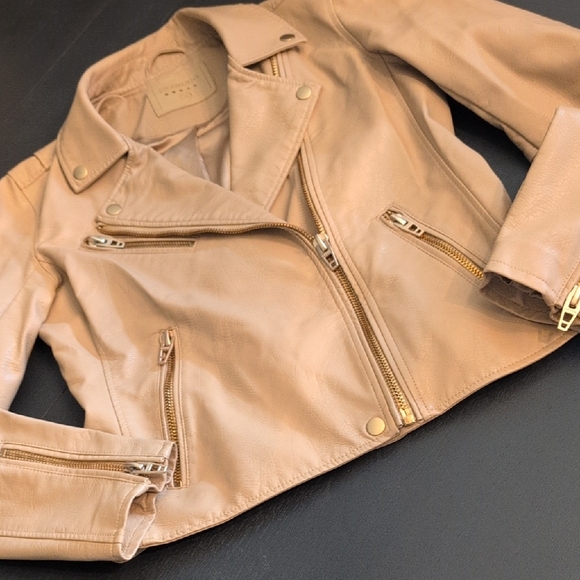 Blank NYC Jackets & Blazers - Blank NYC Tan Gold Jacket with Vintage Appeal
